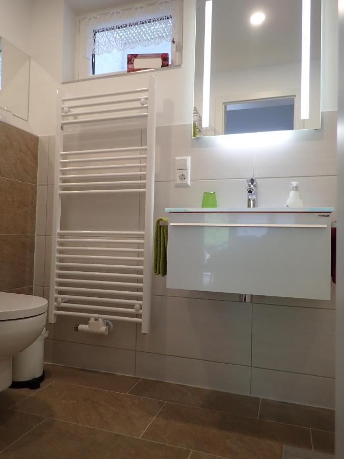 Kleines Moselchalet كوتشيم المظهر الخارجي الصورة
